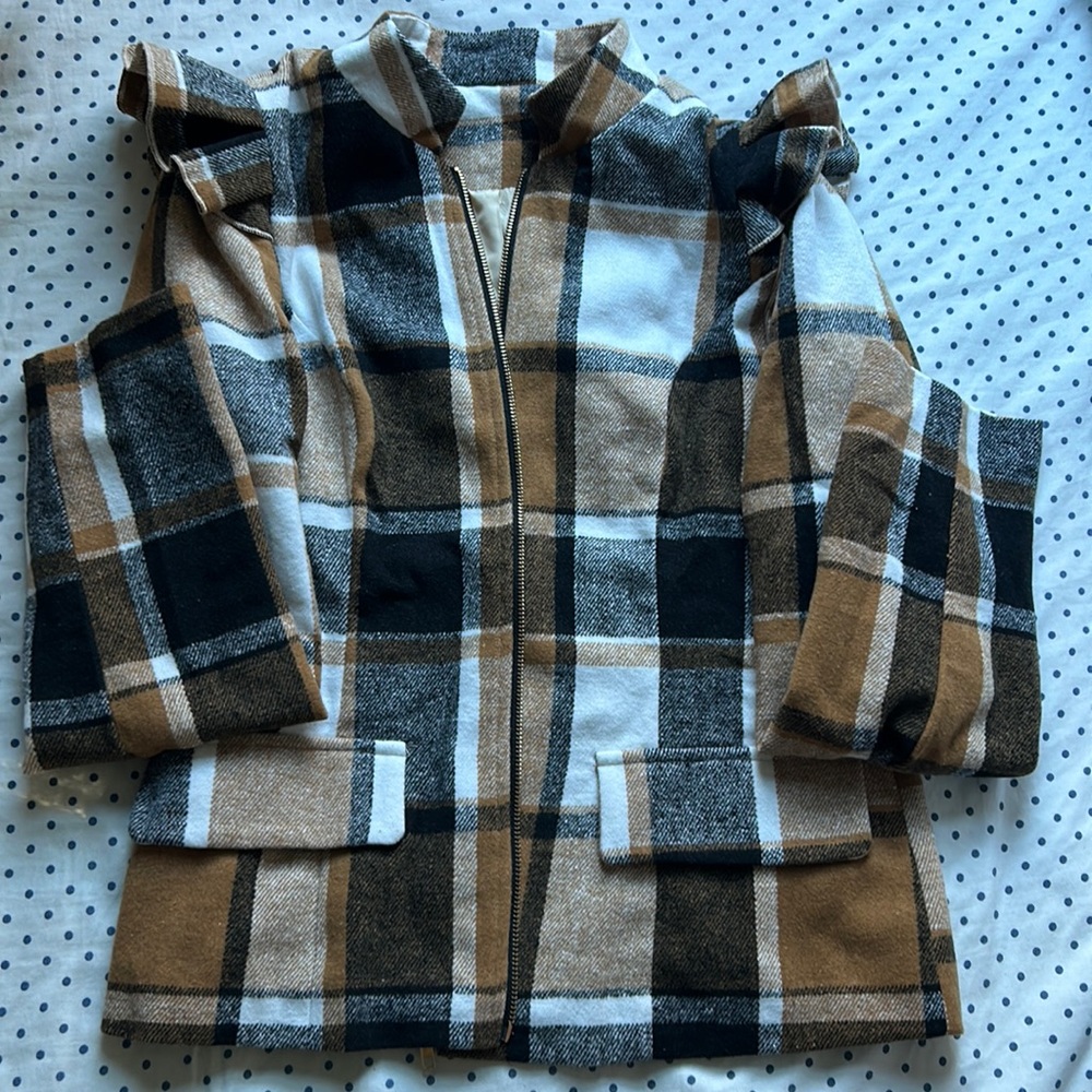 Plaid ruffle shoulder jacket